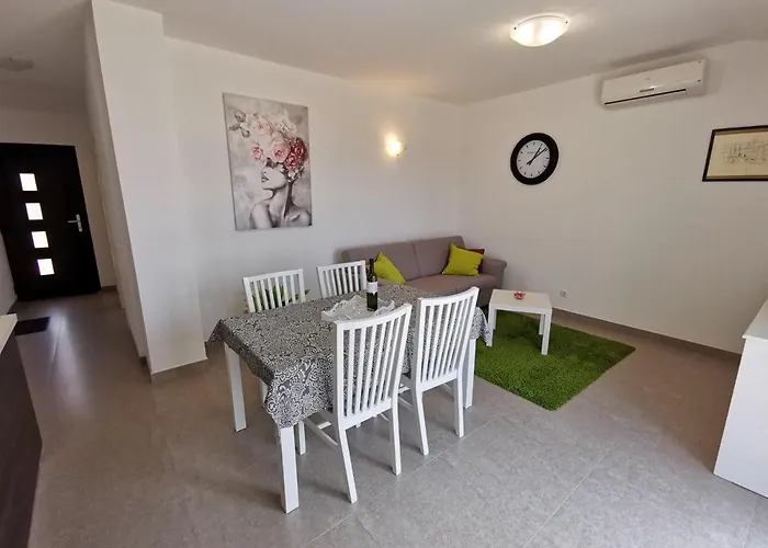 Apartman Anton 2 With Terrace And Beautiful Sea View Crikvenica