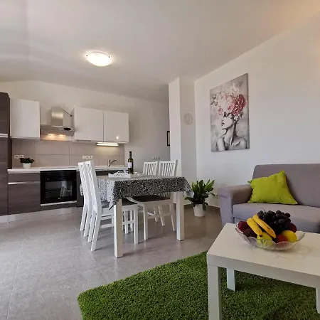 Anton 2 With Terrace And Beautiful Sea View Lägenhet *