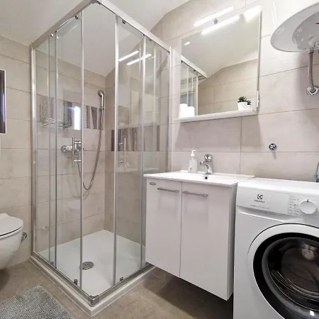 Anton 2 With Terrace And Beautiful Sea View Crikvenica