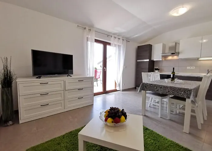 Anton 2 With Terrace And Beautiful Sea View *